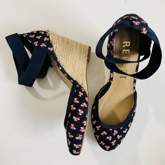 Report Ashtyn Navy Floral Espadrille Wedges - Picture 2 of 4